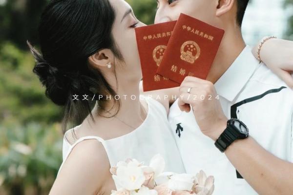 2025年十月领证需要避开哪些忌讳日期，民政局工作日怎么安排